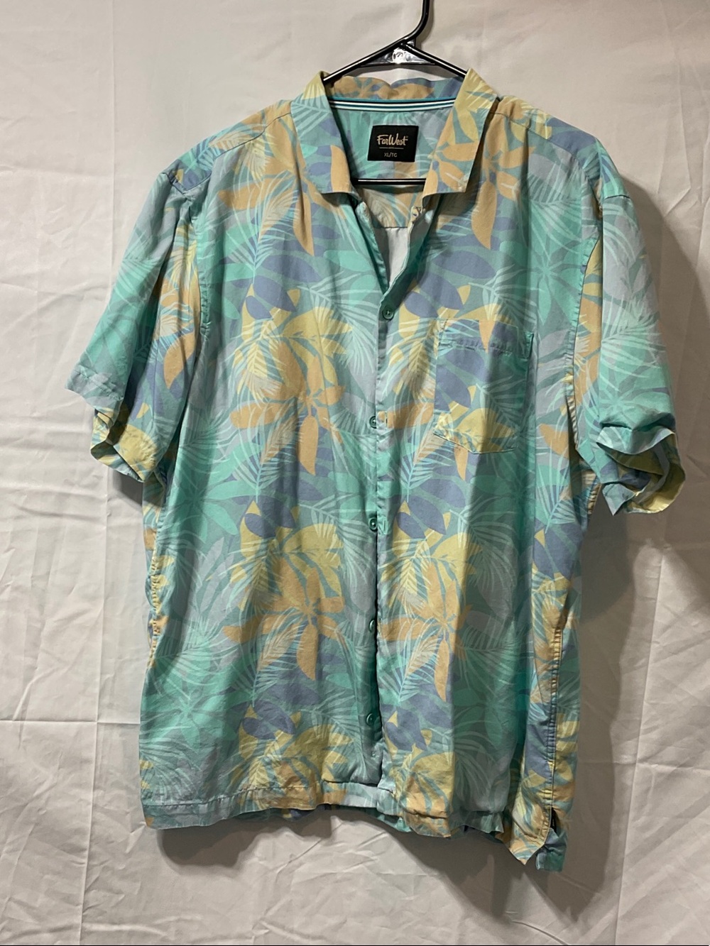 FarWest Men's Short-Sleeve Tropical Button-Down - Mint Green & Yellow